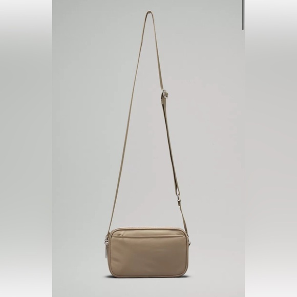 Crossbody Camera Bag - Picture 3 of 8